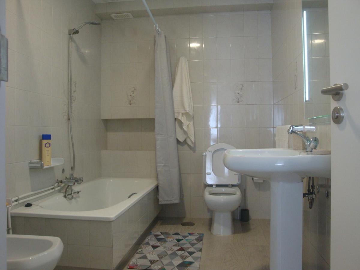 Piso En Alexandre Boveda Apartment О Грове Екстериор снимка
